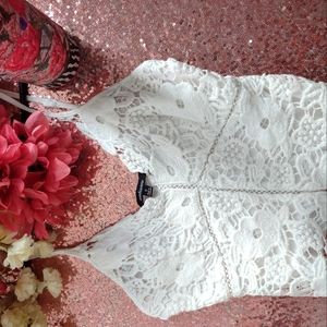 Small ambience white spaghetti strap